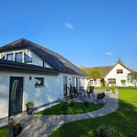 Ferienwohnung Haus Am Bodden Fuhlendorf  Exterior foto